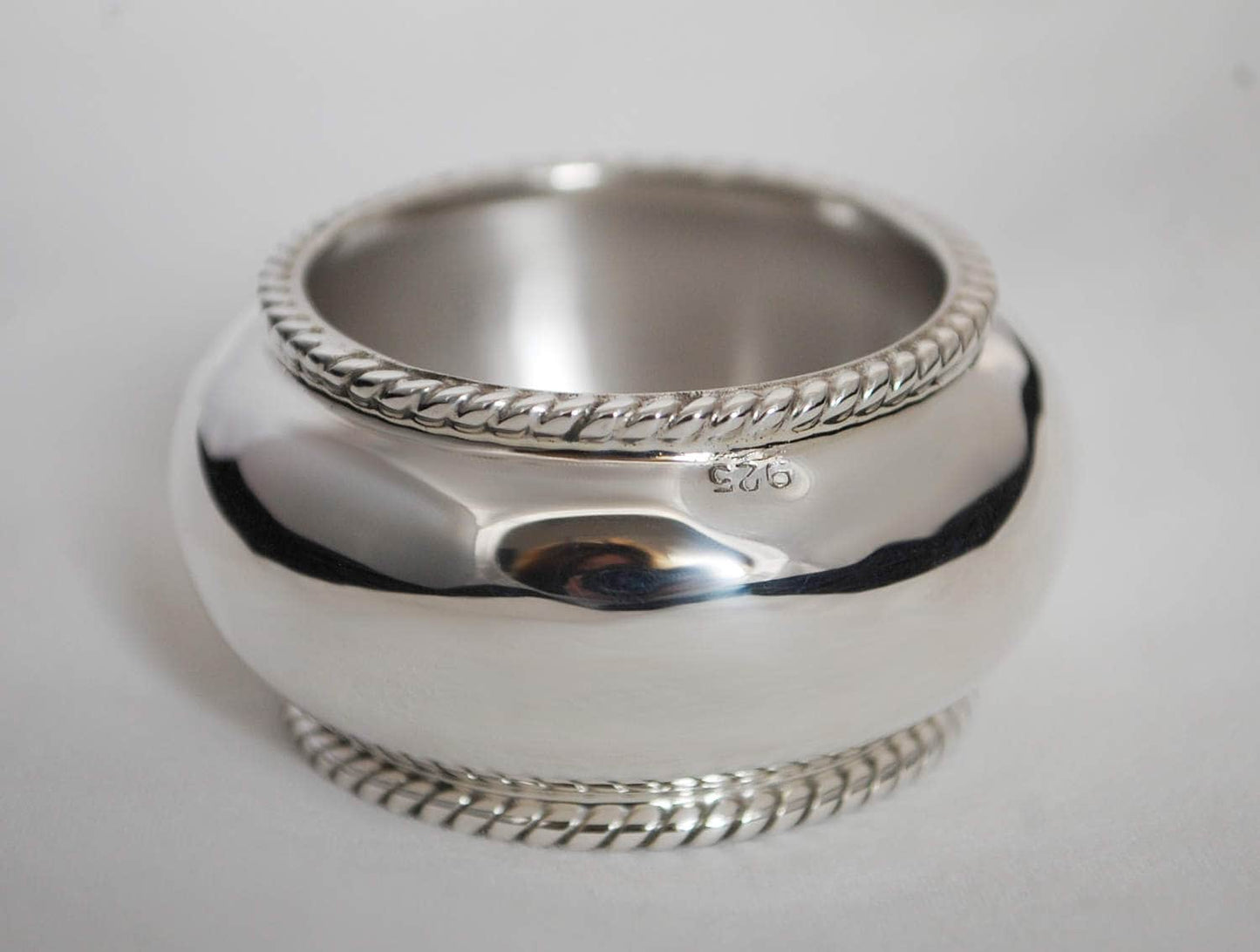 Sterling silver .925 napkin ring barrel shaped with twisted cord personalized