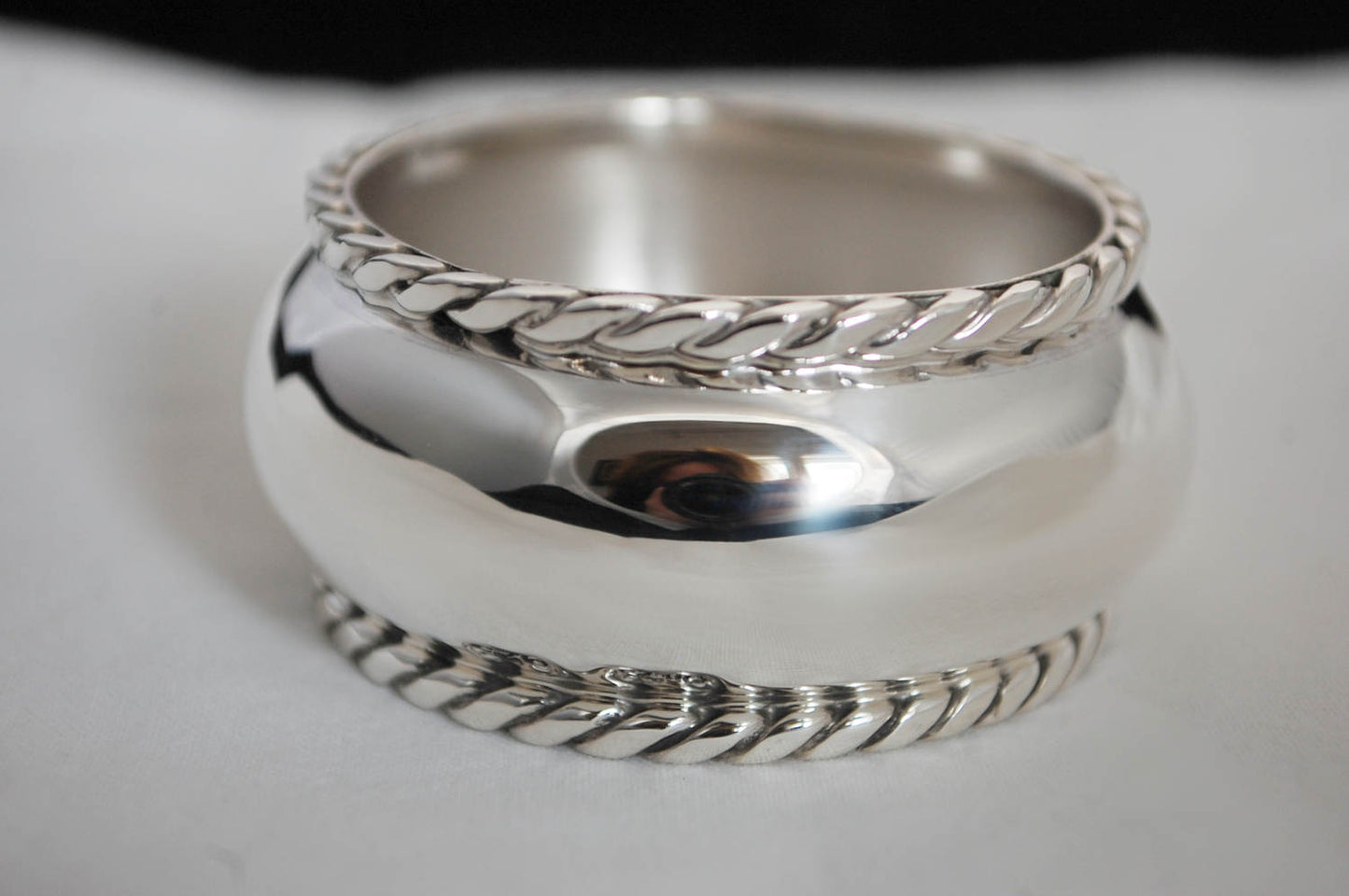 Sterling silver .925 napkin ring barrel shaped with twisted cord personalized