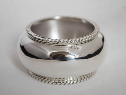 Sterling silver .925 napkin ring barrel shaped with twisted cord personalized