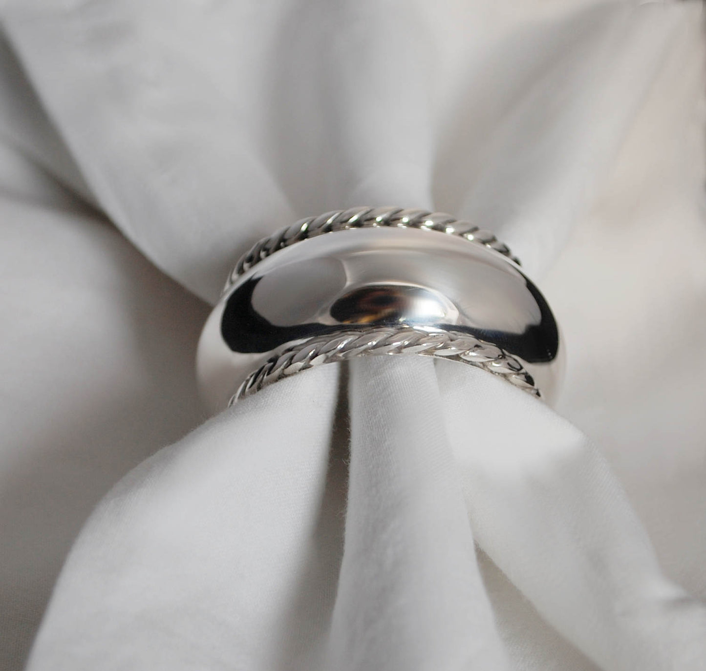 Sterling silver .925 napkin ring barrel shaped with twisted cord personalized