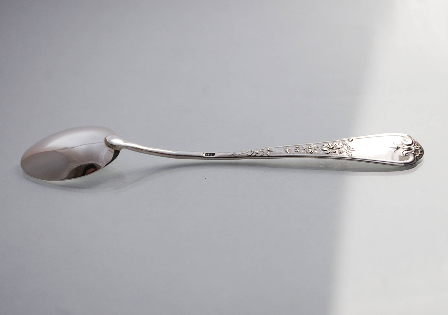 Sterling silver spoon .925 with elegant country style handle